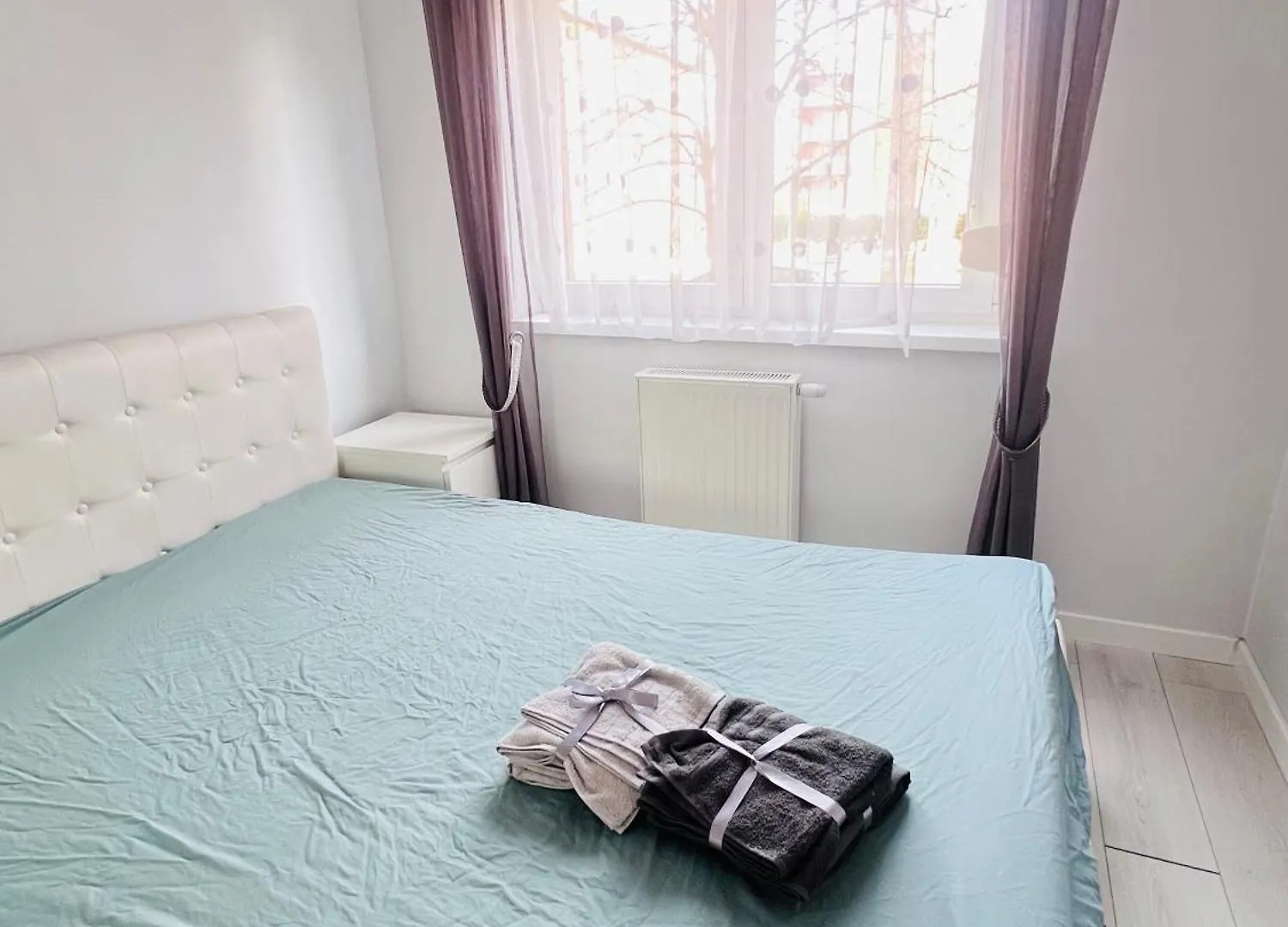 Luna Deluxe Magellana Wroclaw 0*,  Poland