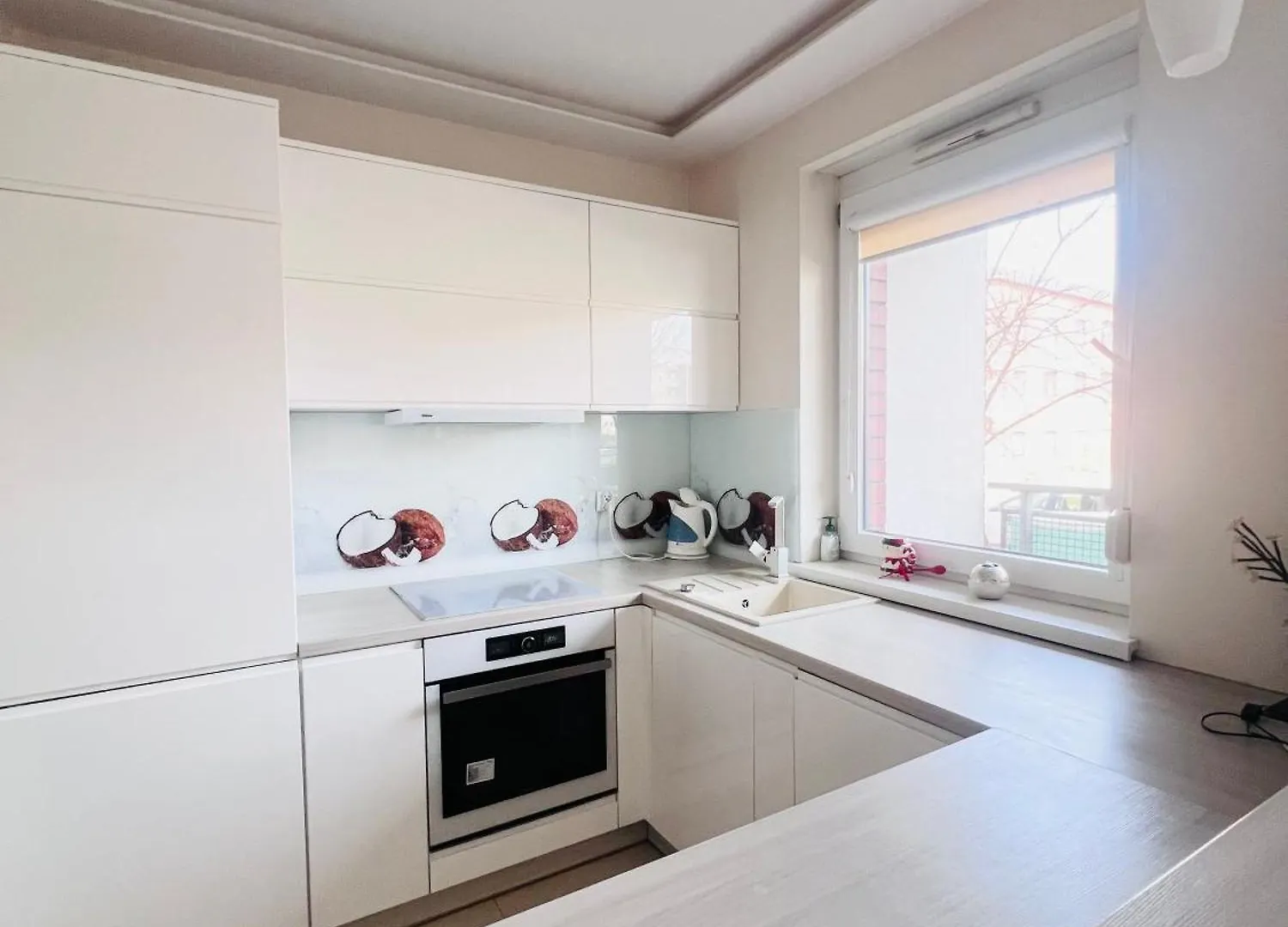 Luna Deluxe Magellana Wroclaw 0*,